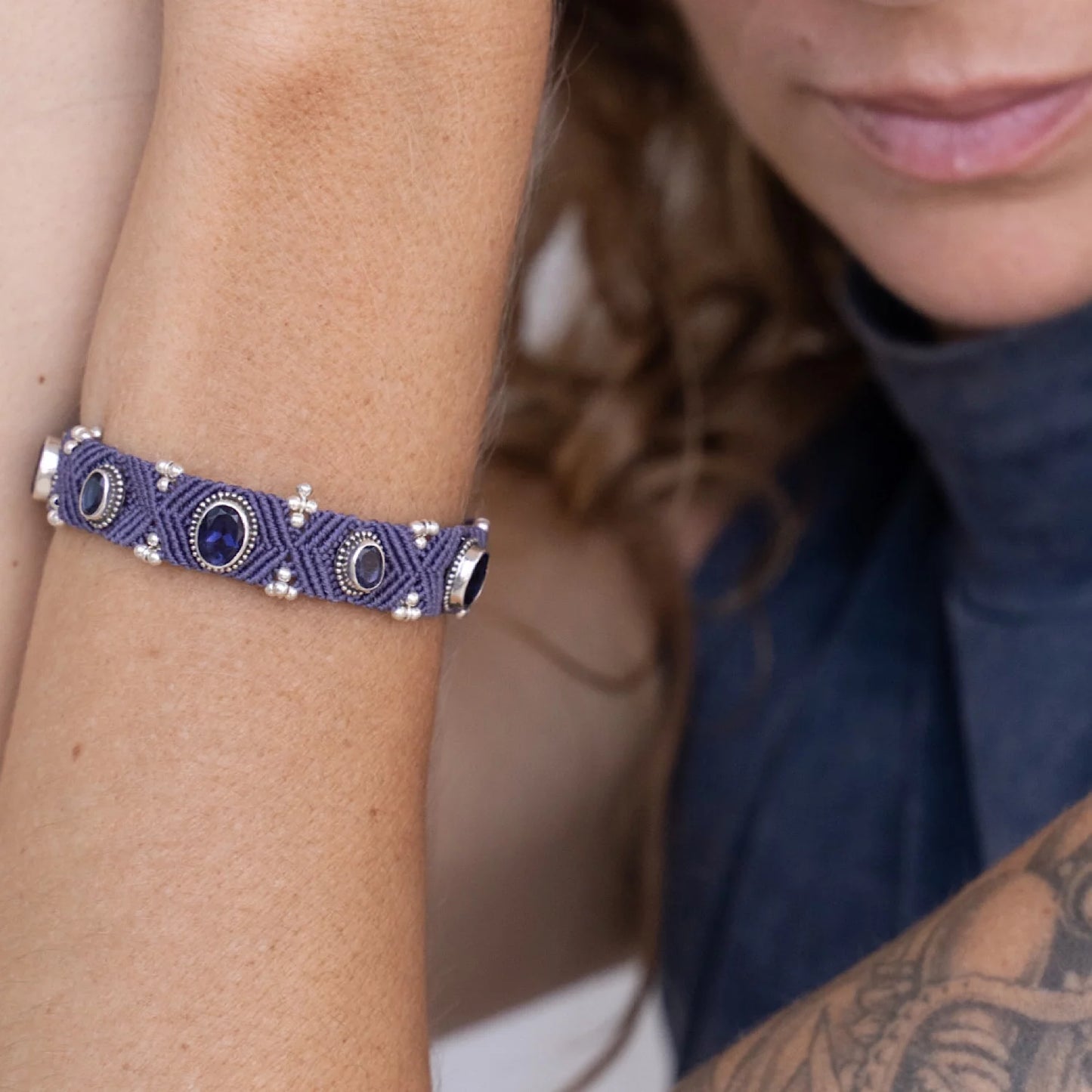AMO bracelet with iolites